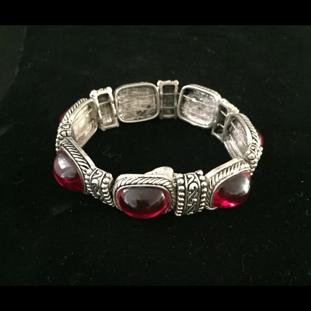 Silver and stone bracelet adjustable